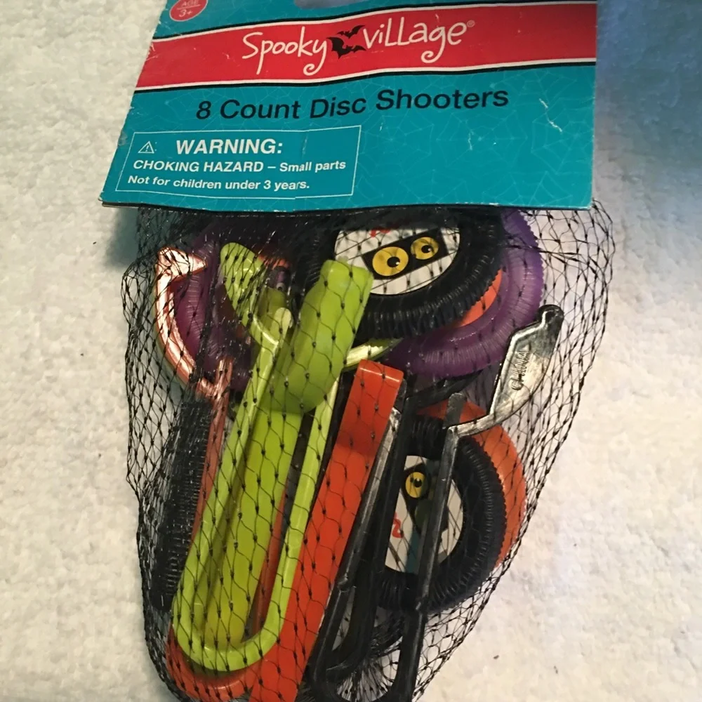 NWT 8 count disc shooters Halloween toys 🎃